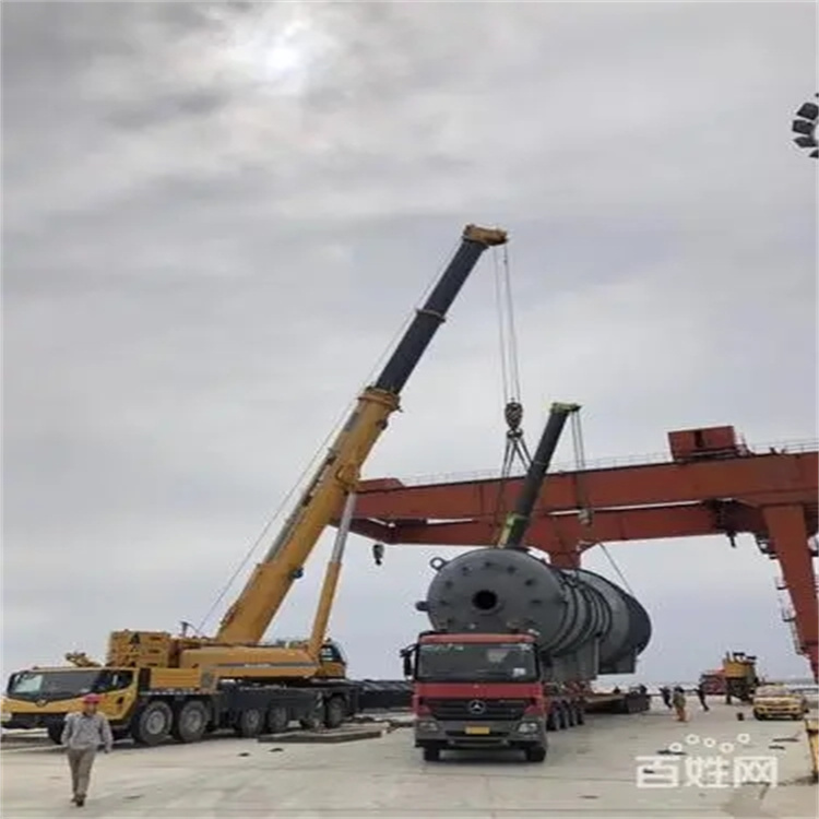 尚义如何选择好的吊车出租进行设备吊装